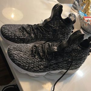 Nike LeBron 15 basketball sneakers size 11 mens worn once